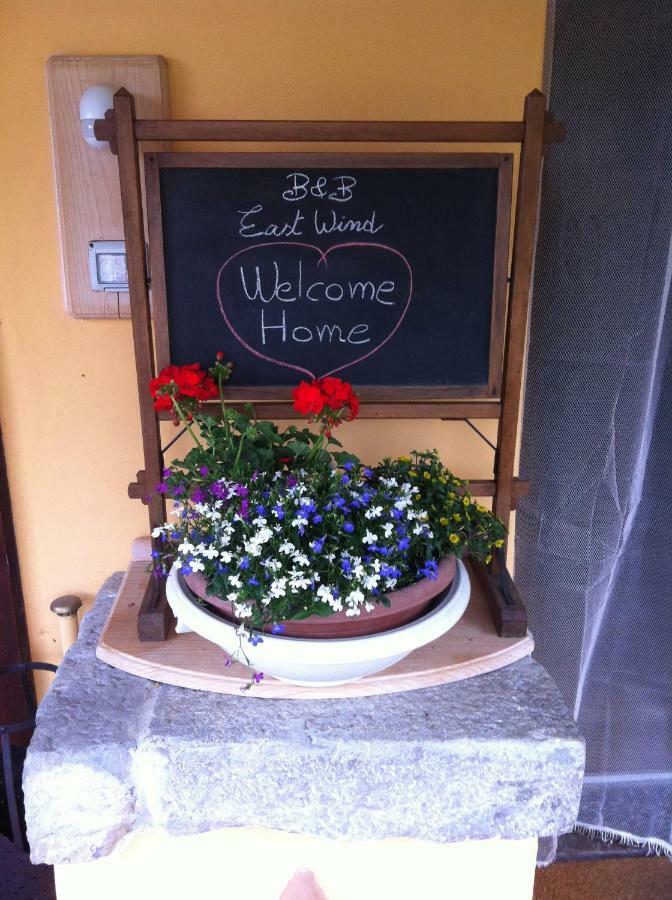 Bed and Breakfast East Wind Medea Exteriér fotografie