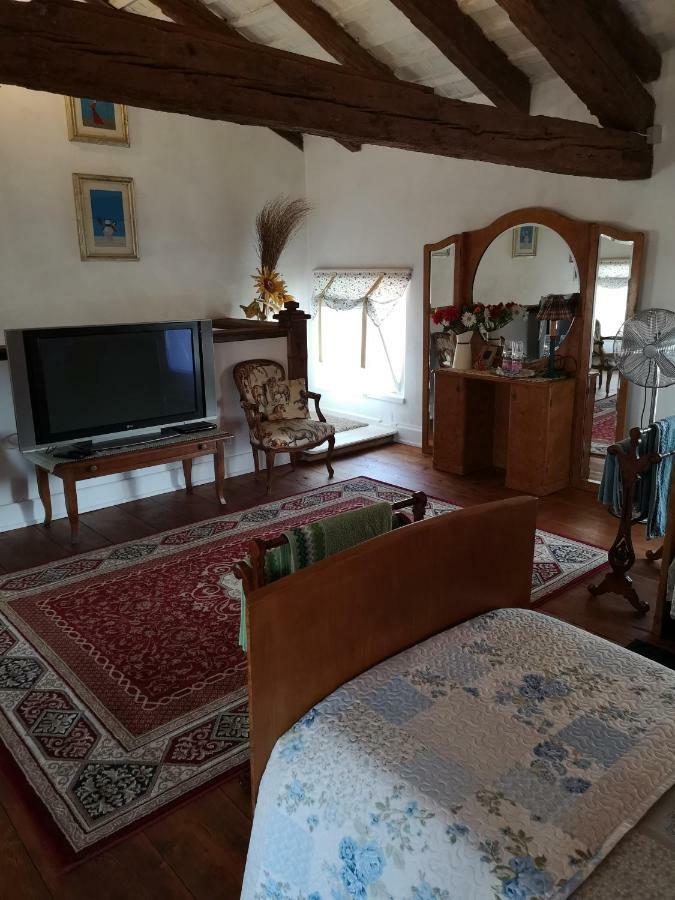 Bed and Breakfast East Wind Medea Exteriér fotografie